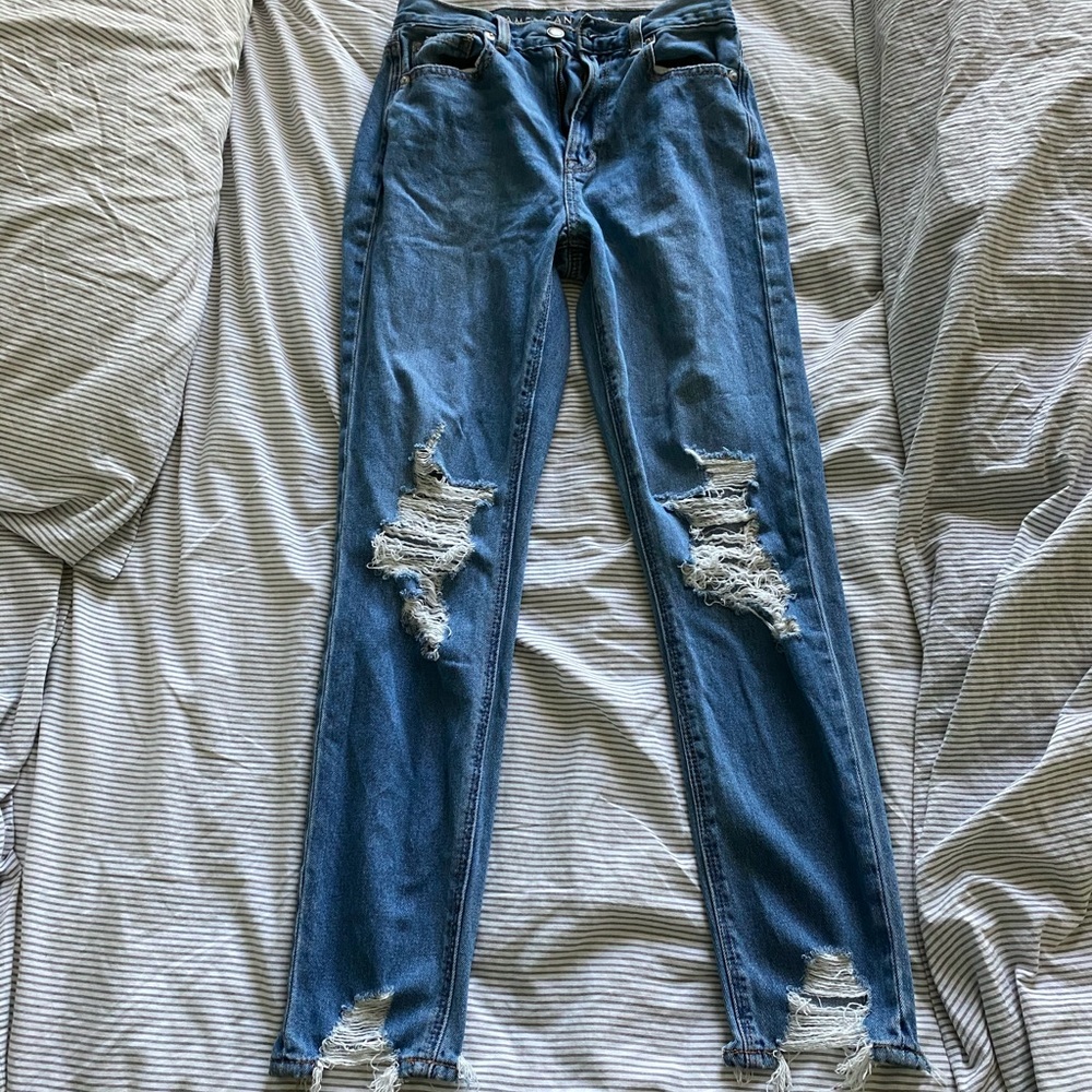 super high rise american eagle medium wash jeans!